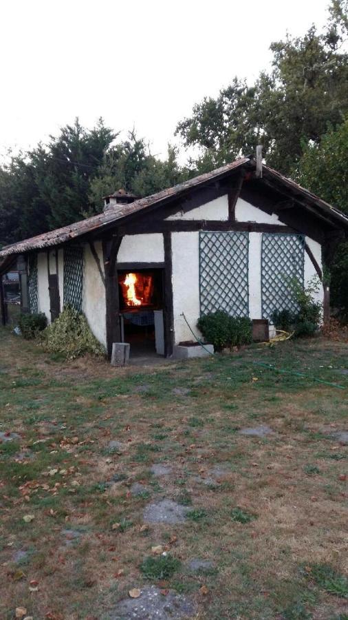 Chez Alexandra Louchats Exterior foto